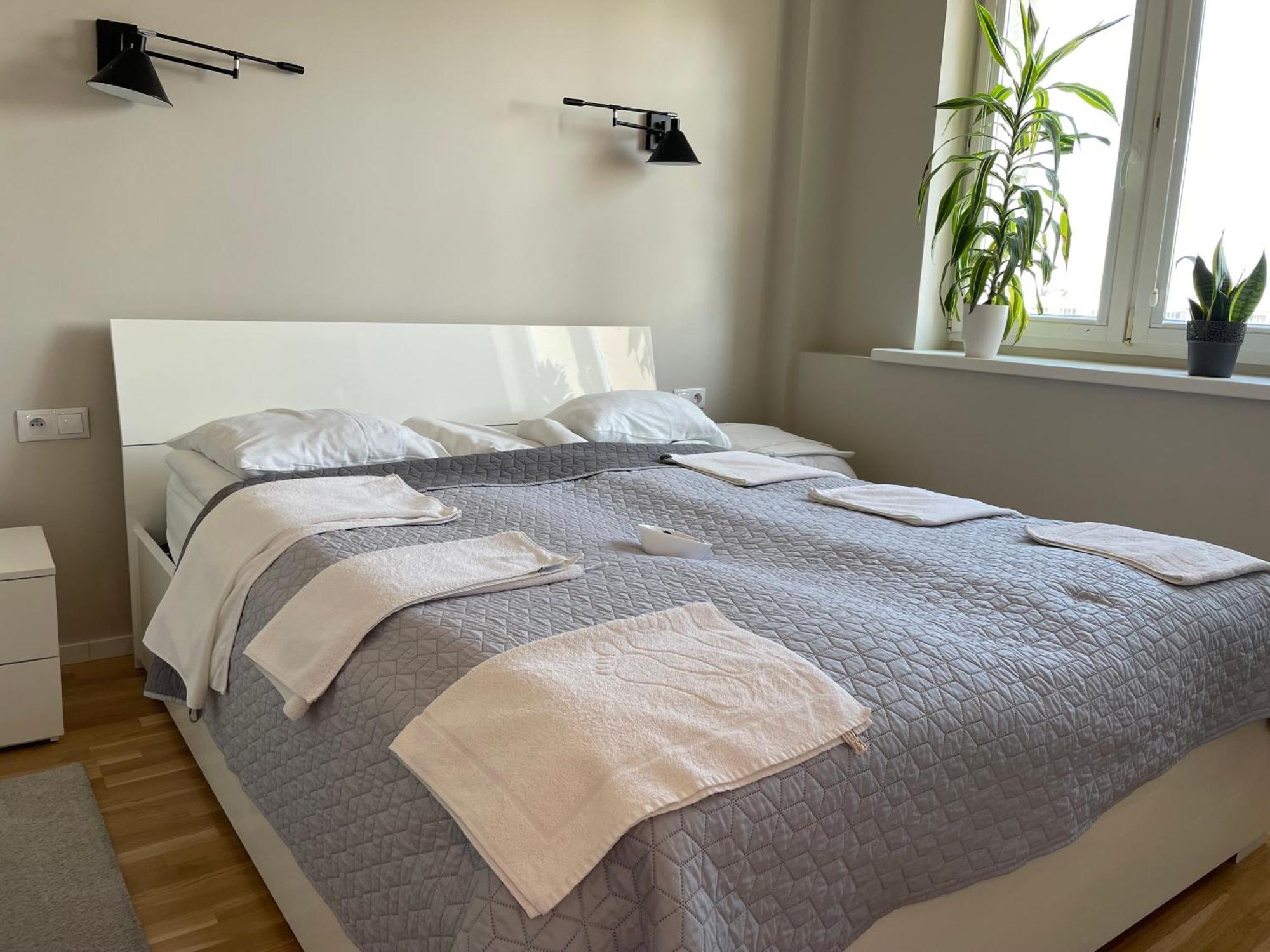 Dziesiate Pietro Apartment Познан Екстериор снимка